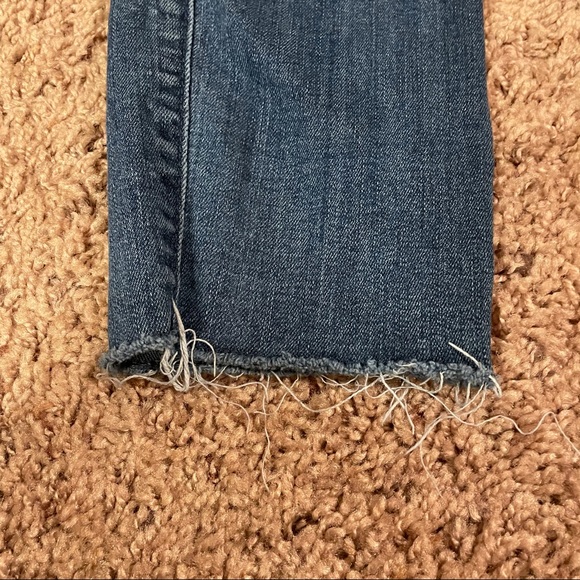 SOLD Hollister Distressed Hole Medium Wash Jeans - Picture 5 of 12